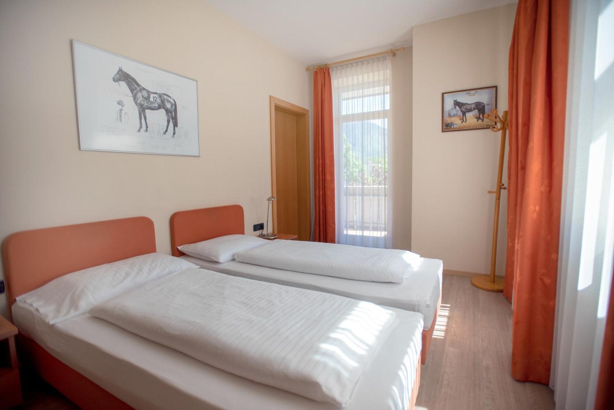 Cavallino S'roessl 3* Merano