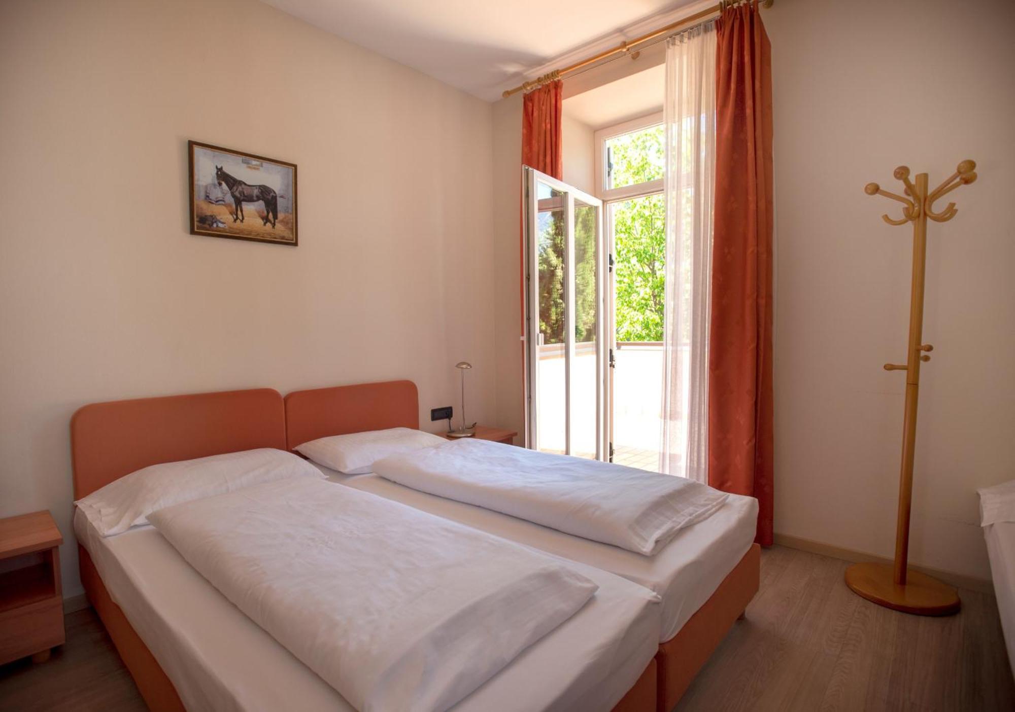 Hotel Cavallino S'roessl 3*